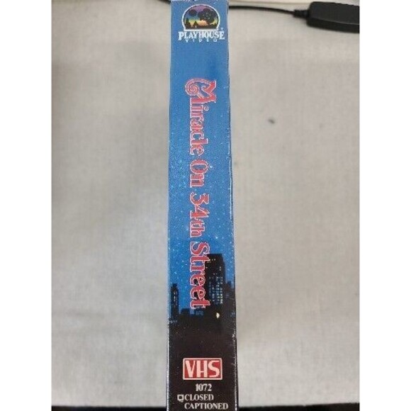 Original Factory Sealed  MIRACLE On  34TH Street VHS 1947 Christmas Movie Mint! - Picture 4 of 6